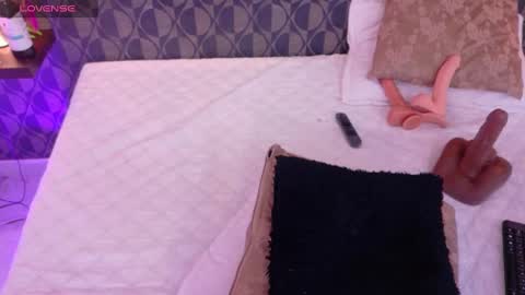 Sharom  online show from 01.30.25