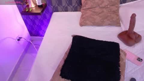 Sharom  online show from 03.04.25