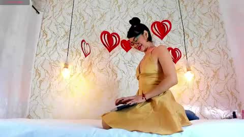 Snapshot of sharon_leather chatting on 04.18.26 sharon_leather online show from 04.18.26