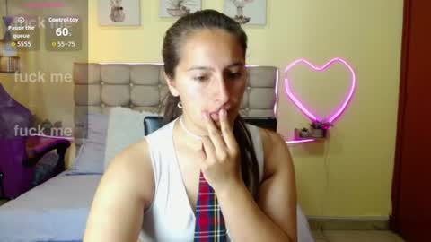 Snapshot of sharon_makelove chatting on 07.19.26 ESTEFI online show from 07.19.26