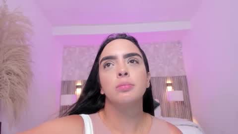 Snapshot of sharon_thompson_ chatting on 09.17.25 Sharon online show from 09.17.25