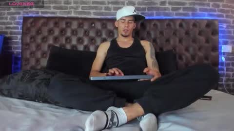 Sharon  Tyga online show from 11.24.25