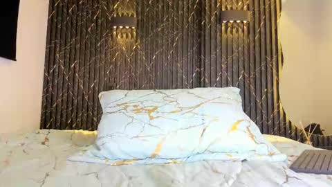 SHARON TAYLOR online show from 10.01.25