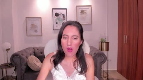 Snapshot of shary_leon_ chatting on 03.30.26 shary_leon_ online show from 03.30.26