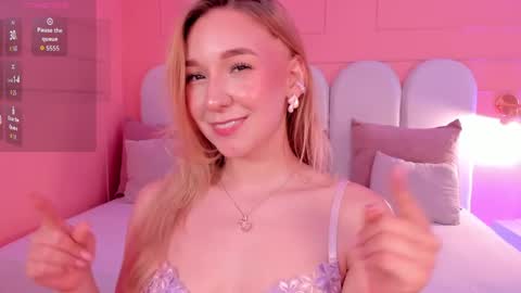 Snapshot of shatall_rouge chatting on 05.29.26 Shantall online show from 05.29.26