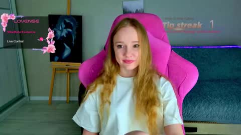 Snapshot of shawty_mia chatting on 02.11.26 Shawty Mia online show from 02.11.26