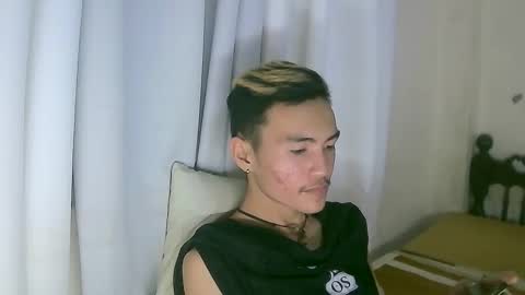 Snapshot of shayato_xyz chatting on 03.02.25 eryx online show from 03.02.25