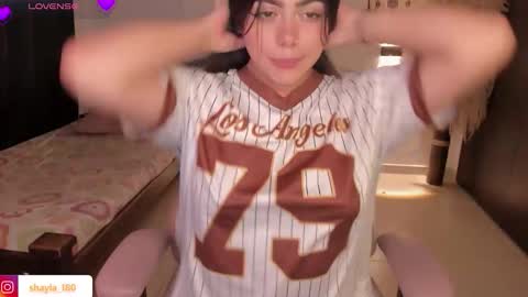 Snapshot of shayla_18 chatting on 10.17.25 dalila online show from 10.17.25