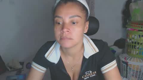 Snapshot of shayna_cute chatting on 05.17.26 Shayna online show from 05.17.26