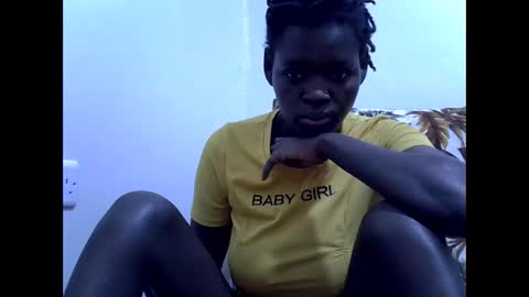 Snapshot of shees_sweet chatting on 05.27.26 shees_sweet online show from 05.27.26