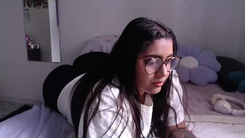 Snapshot of sheeylaroee chatting on 05.11.26 Heidy online show from 05.11.26