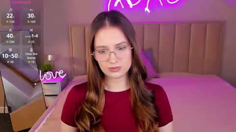 Snapshot of shei1a_shy chatting on 05.06.26 Amely online show from 05.06.26
