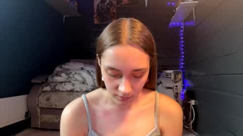 Snapshot of sheilaoverson chatting on 04.16.26 sheilaoverson online show from 04.16.26