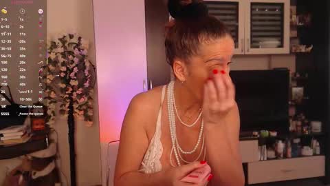 Sheila GMT 2 Tuesday Wednesday Friday Saturday Sunday- 8  5  online show from 09.11.25