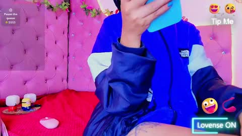 Snapshot of sheilly_brown chatting on 05.16.26 sheilly_brown online show from 05.16.26