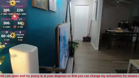 Snapshot of sheilyn_smith chatting on 05.27.26 sheilyn_smith online show from 05.27.26