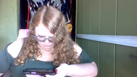 Snapshot of shelbyannn chatting on 05.19.26 Red online show from 05.19.26
