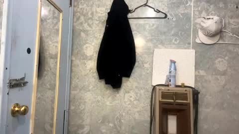 Snapshot of shelbybaby01 chatting on 12.05.24 Shelby holes online show from 12.05.24