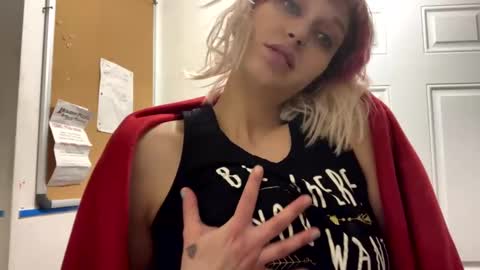 Snapshot of shelbybaby01 chatting on 02.17.25 Shelby holes online show from 02.17.25