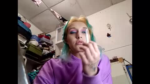 Snapshot of shelbybaby01 chatting on 03.12.25 Shelby holes online show from 03.12.25