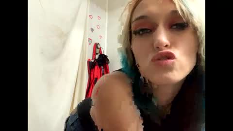 Snapshot of shelbybaby01 chatting on 10.26.25 Shelby holes online show from 10.26.25