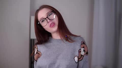 Snapshot of sheliamuyres chatting on 02.10.26 Lina online show from 02.10.26