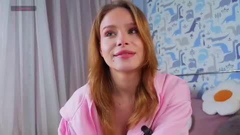 Snapshot of sheliamuyres chatting on 06.16.26 Lina online show from 06.16.26
