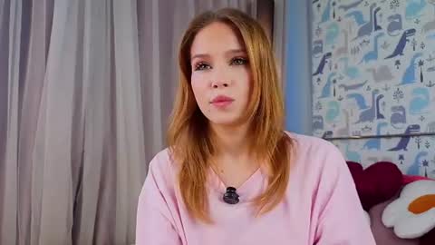 Snapshot of sheliamuyres chatting on 06.19.26 Lina online show from 06.19.26