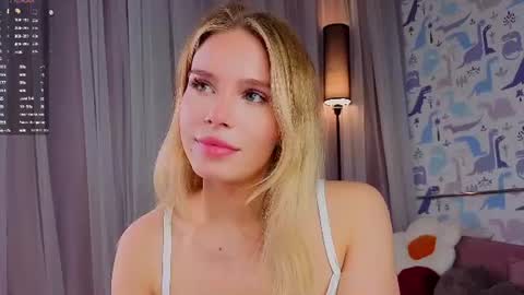 Snapshot of sheliamuyres chatting on 07.11.26 Lina online show from 07.11.26