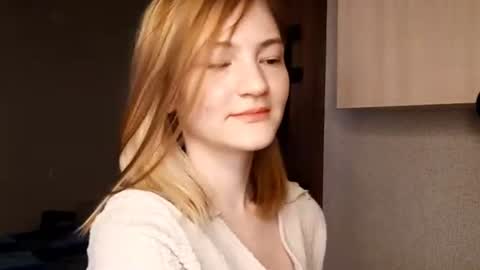 Snapshot of shelliegoza chatting on 06.19.26 Ashley online show from 06.19.26