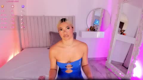 shelynna_azzul online show from 05.17.26