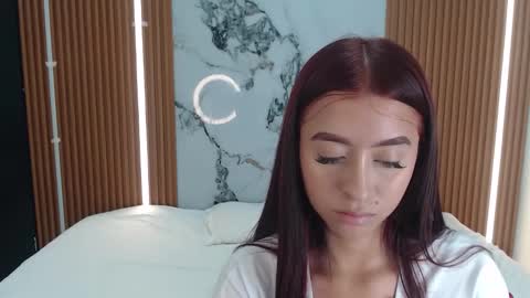 shena_nomy1 online show from 10.24.25