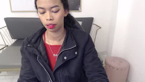 Snapshot of shenna_brunette_ chatting on 12.04.24 Shenna online show from 12.04.24