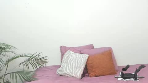 Sherlyn Adams online show from 02.26.25