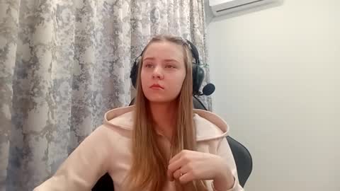 Lisa online show from 11.28.25