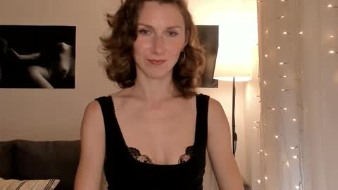 Snapshot of shesleepsnaked chatting on 03.15.26 shesleepsnaked online show from 03.15.26