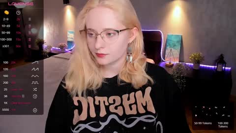 Hello guys my name is Aemilia online show from 02.04.25