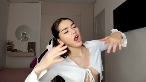 Shineel online show from 01.08.26