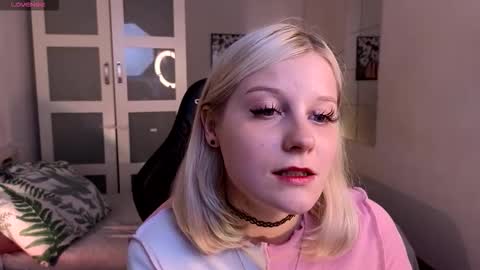 help me reach my first 25 thumbs up online show from 09.20.25