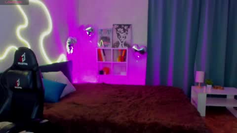 Lisa online show from 04.25.26