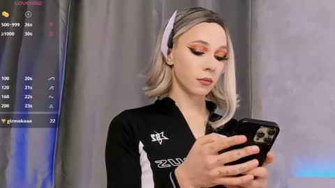 Jennifer  Streaming time online show from 12.13.24