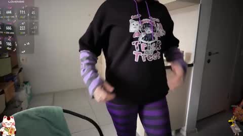 Snapshot of shirayuki_hime chatting on 01.11.26 Im Lilu Rosenblum Guys I have ----Ill be glad to see you there online show from 01.11.26