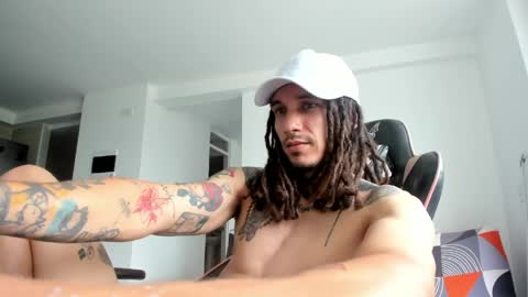 Snapshot of shiryu_ak chatting on 04.06.26 -- online show from 04.06.26