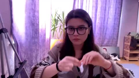 Marie online show from 02.04.26