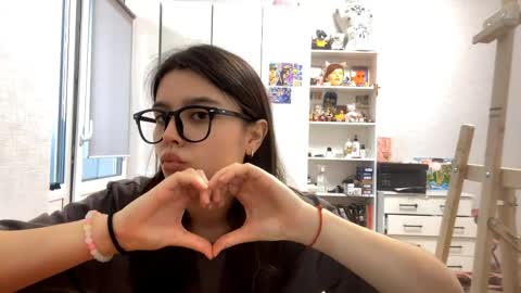 Marie online show from 04.04.26