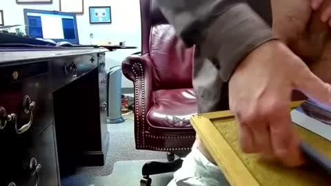 nikolas send dm for an appointment online show from 01.02.25