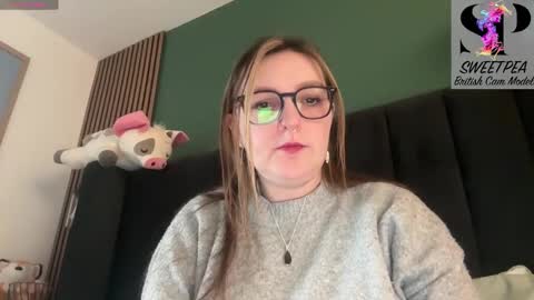 Snapshot of short_sweetpea chatting on 02.08.26 short sweetpea online show from 02.08.26