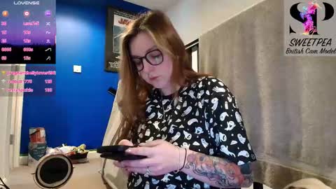 Snapshot of short_sweetpea chatting on 02.11.26 short sweetpea online show from 02.11.26