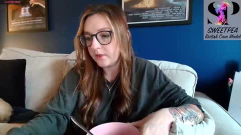 Snapshot of short_sweetpea chatting on 02.26.26 short sweetpea online show from 02.26.26