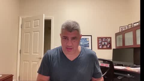 Snapshot of showmet chatting on 09.27.25 Chicago Guy online show from 09.27.25